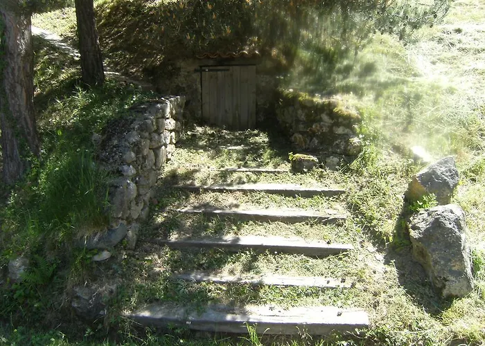 Les Roches بيت ريفي